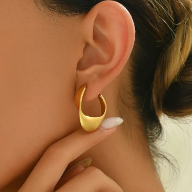 Vintage Style C Shape Earrings 18K Gold Plated Ion Plating C Shape 304 Stainless Steel Waterproof Non Tarnish