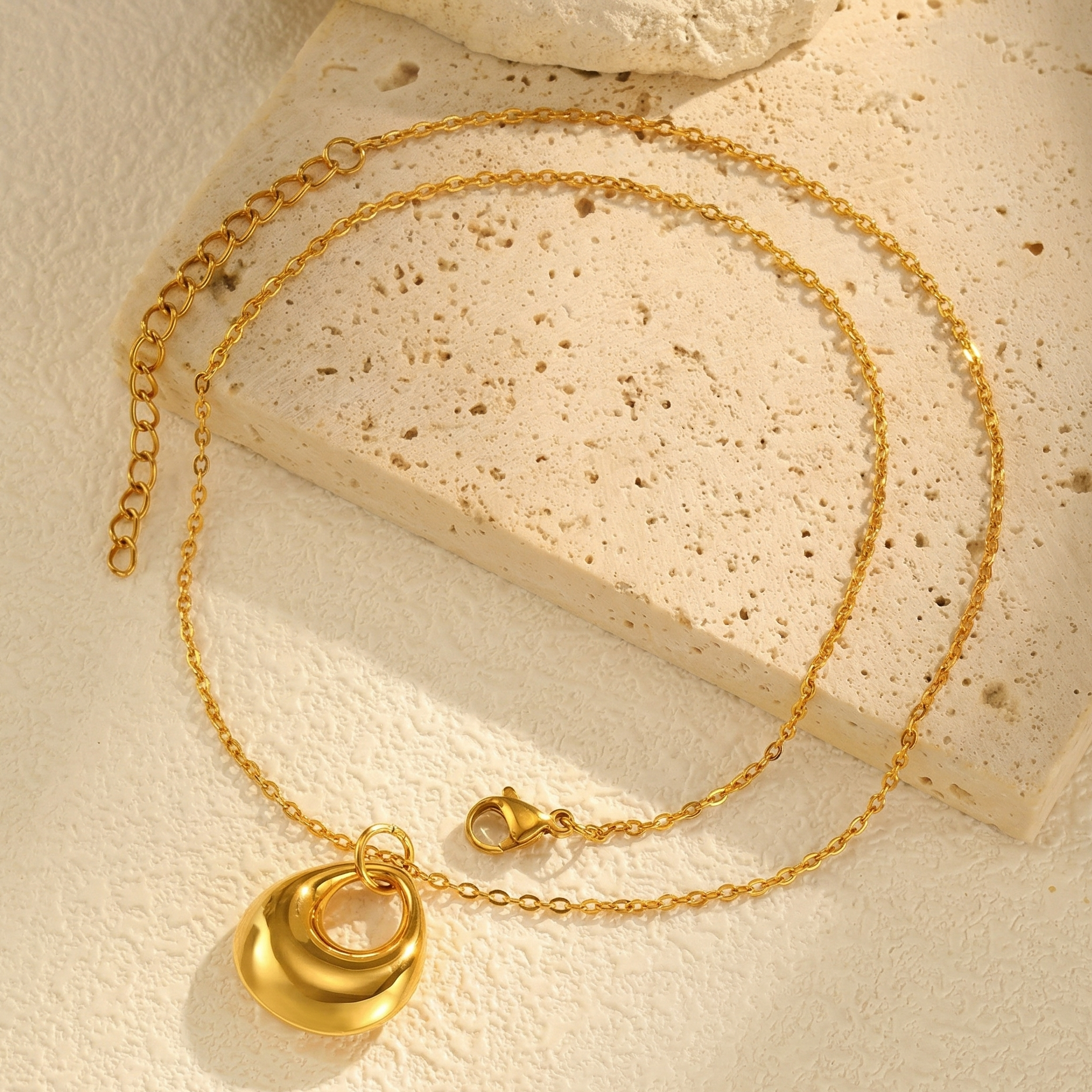 Waterdrop Pandent PVD Coated Real 18K Gold Plated 201 Stainless Steel Waterproof Non Tarnish